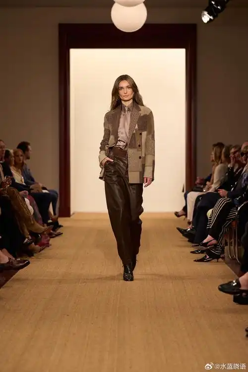 来分享下我从拉夫劳伦2024秋冬时装秀上学到的穿搭小秘诀!    想穿出
