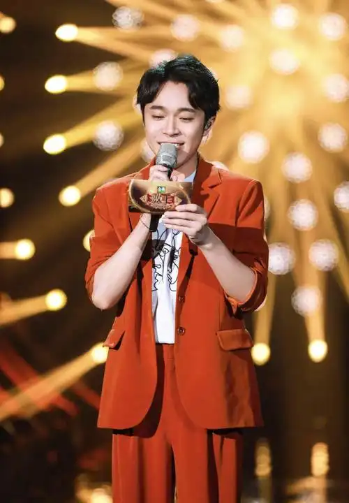 吴青峰 -- 用一颗温柔的心对待着这个世界的小王子