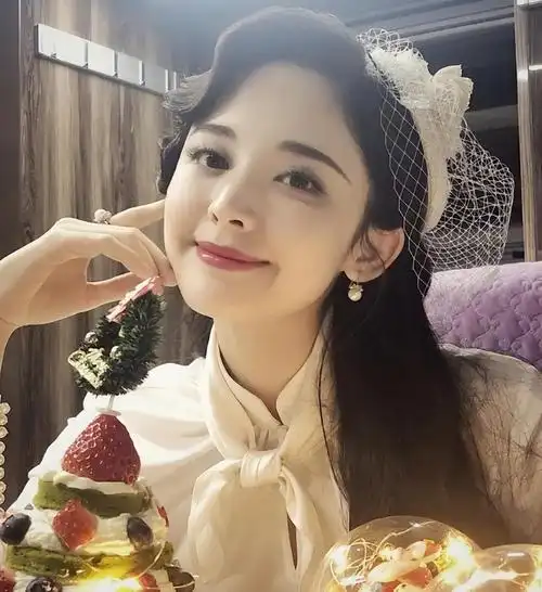 古力娜扎个人资料 经过5次恋情网曝后,她现在怎么样