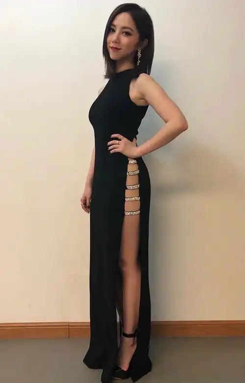 "巨肺小天后"邓紫棋,锻炼唱歌两不误,同款马甲线,你值得拥有