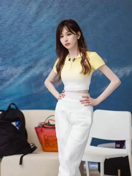 身高158的王心凌太会搭配行走的小个子女生穿搭模板