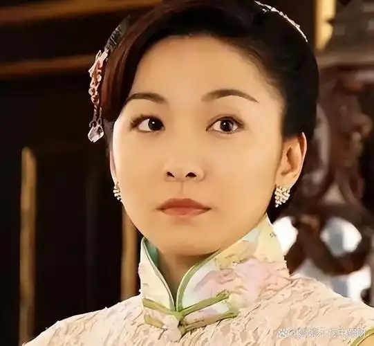 她是隐藏在台湾省狗血乡土剧中的绝世美女 长相貌美被人扇成脑震荡