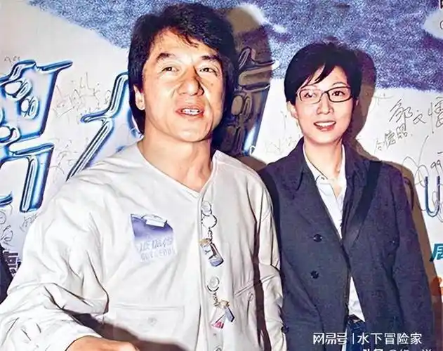 成龙灌章子怡喝的不是酒而是整个娱乐圈的丑闻他们是什么关系