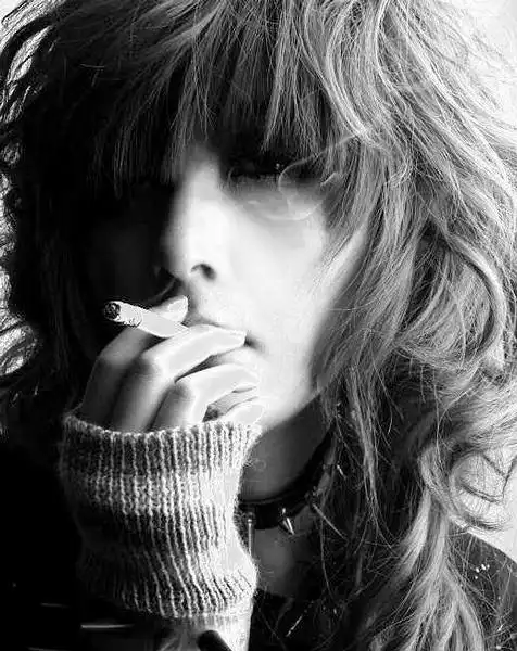 很有味道的抽烟的女人图片壁纸时尚霸气女生头像时尚霸气女生头像吸烟