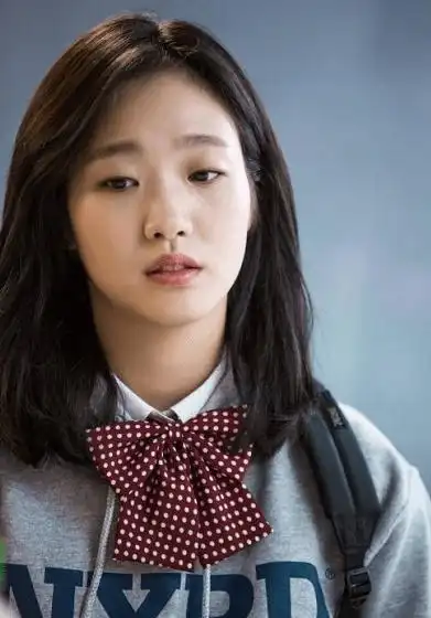 扁头女生扎马尾真是丑这个头型应该怎么救看倪妮就知道