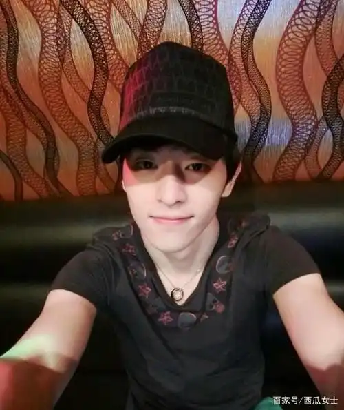 图集:刚出道时的"大男孩"邓伦