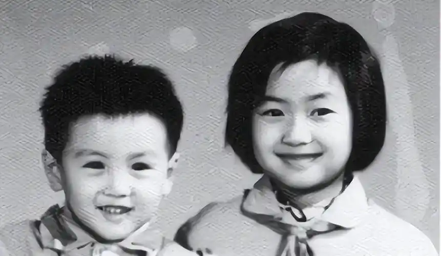 是徐静蕾,她的成就让我骄傲,她的婚事成为我的心病_爸爸_父亲_小时候