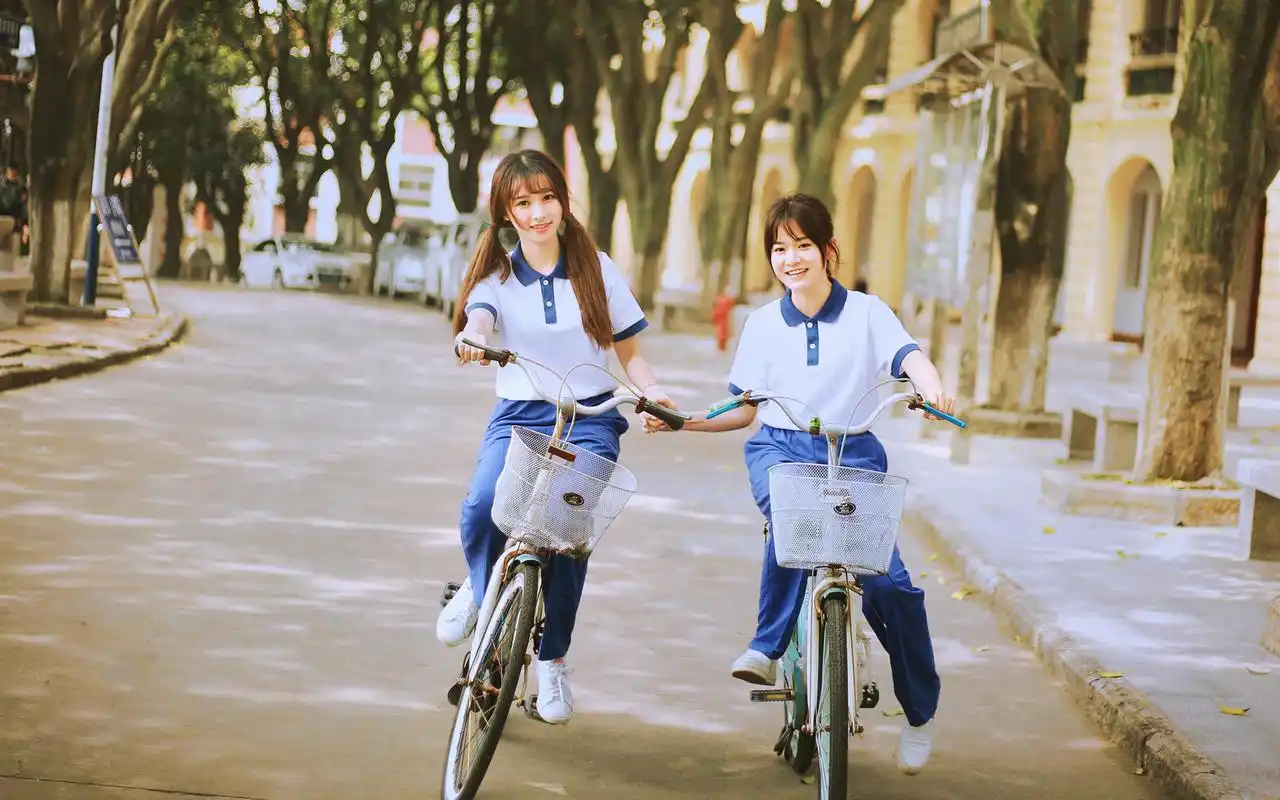 清纯姐妹校园小清新唯美高清壁纸