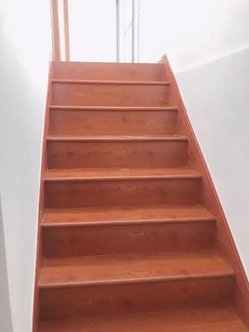 楼梯木踏板 强化复合和实木复合楼梯踏步板 自带掉边收口 安装简易 dl