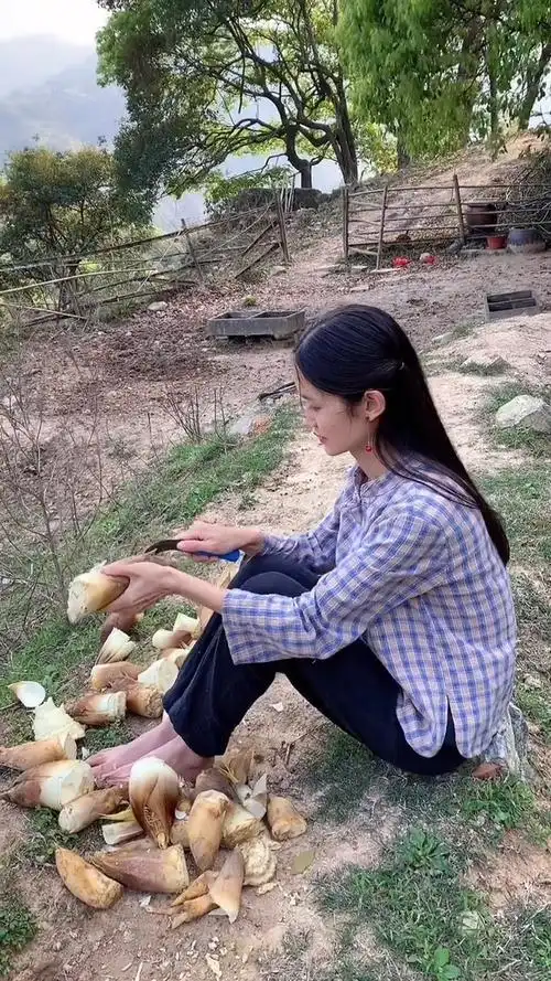 找媳妇不要找农村的,穿的土里土气,不会化妆,还不会打扮,带出去都没