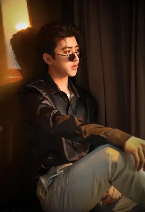 超人气偶像蔡徐坤高清图片帅到掉渣