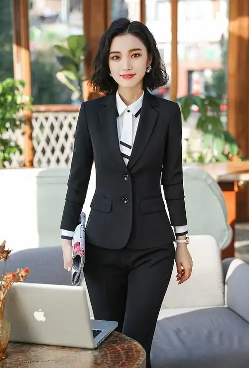 颜色  黑色  兰色 商品面料 韩国网纹 商品特点 时尚百搭,商务正装