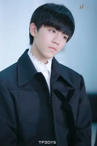 tfboys新闻160929tfboys潮流志最新大片半熟风造型酷感十足