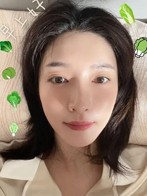 江疏影晒涂鸦图庆祝粉丝生日