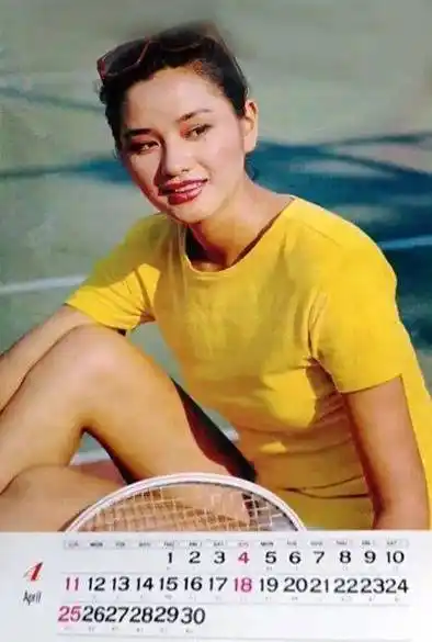 当时的挂历界就有"南周迅,北瞿颖"之说.