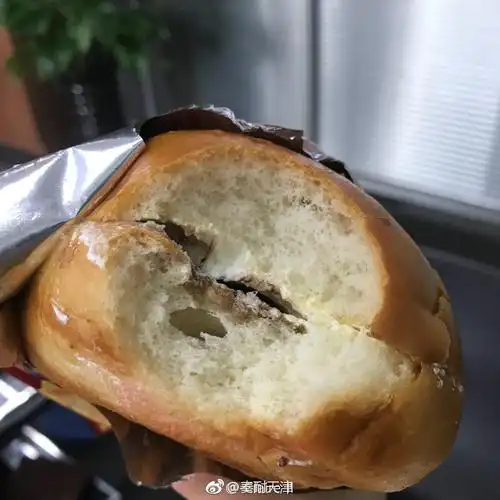 你们还记不记得这个,福厦的3 2面包,喔,小时候总吃