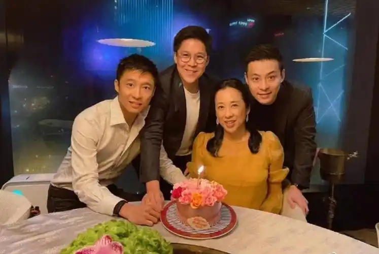 章子怡霍启山 章子怡沙门滩原图-千百号