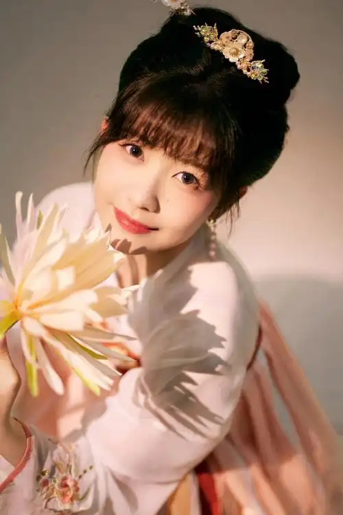 赖美云古装造型好可爱##向前冲