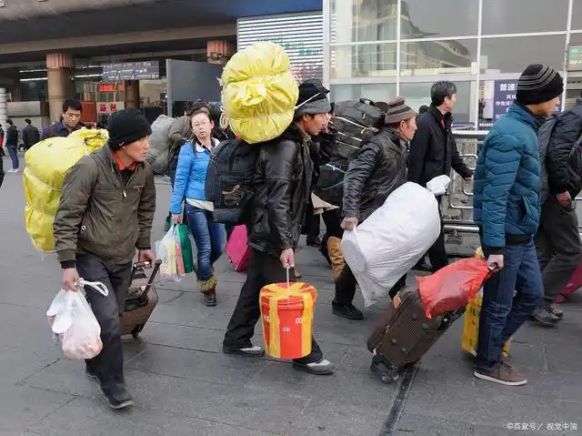 离过年还有1个多月农民工为何提前返乡打工青年很无奈