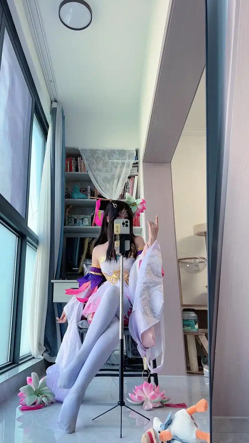 收到的情书太多,也是一种烦恼呢.#王者荣耀 #貂蝉 #cos - 抖音