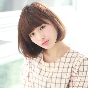 齐到脖子带刘海的短发叫什么发型