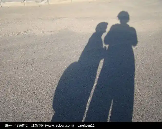 人生靠的再近也是影子