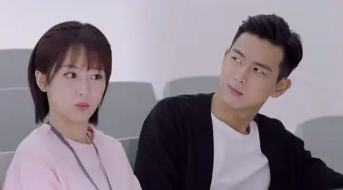 原创亲爱的热爱的佟年模仿腾格尔唱歌一开口就惊艳全场太魔性了