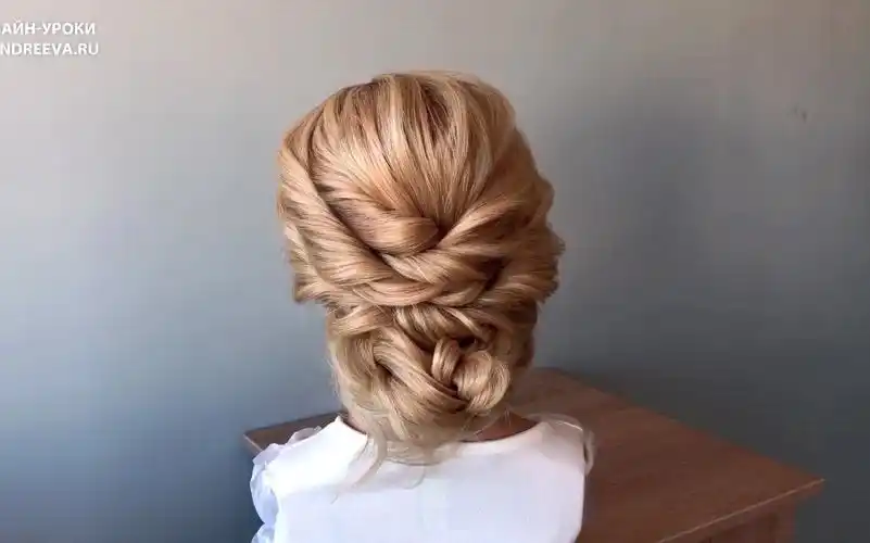 俄罗斯造型师鱼骨辫低髻盘发教程_哔哩哔哩 (゜-゜)つロ 干杯~-bili