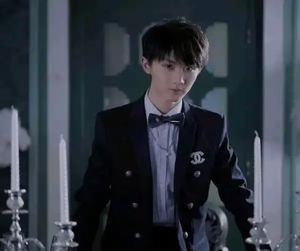 马嘉祺微博写真图片集