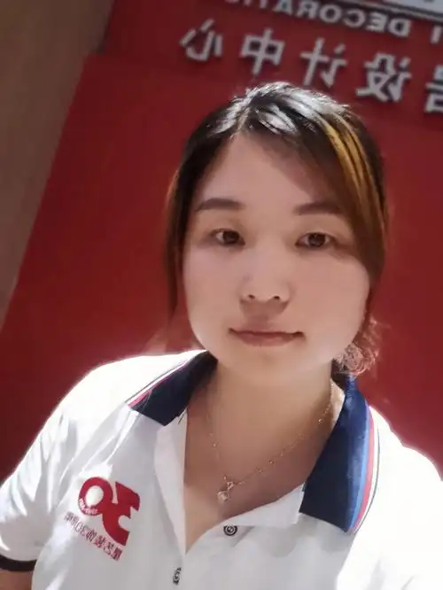 穿着星艺的工服,说那个工地是你们公司设计师做的[破涕为笑][破涕为笑