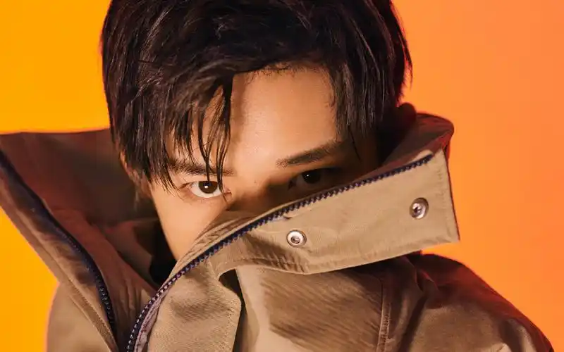 易烊千玺杂志封面写真图片壁纸