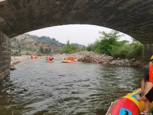 自驾游之邢台大峡谷漂流