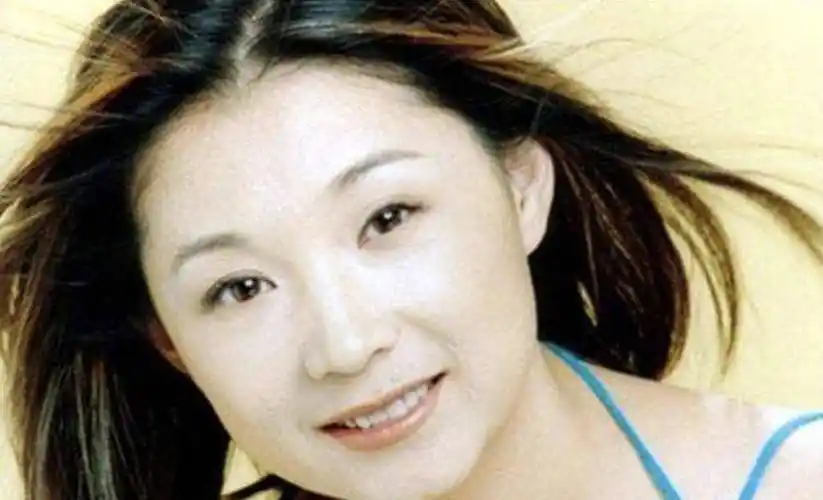 一夜成名后闪婚,妻子二婚带娃还丁克,张译到底图钱琳琳什么?