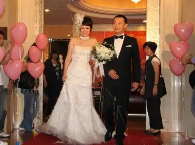 《蜗居》女演员海清赴台宣传新戏 床戏笑到睡不着