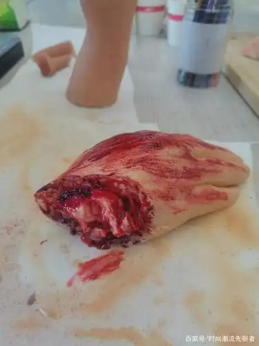 机械,化学,美术,设计都会涉及到,电视电影行业运用最广,像各种武器伤