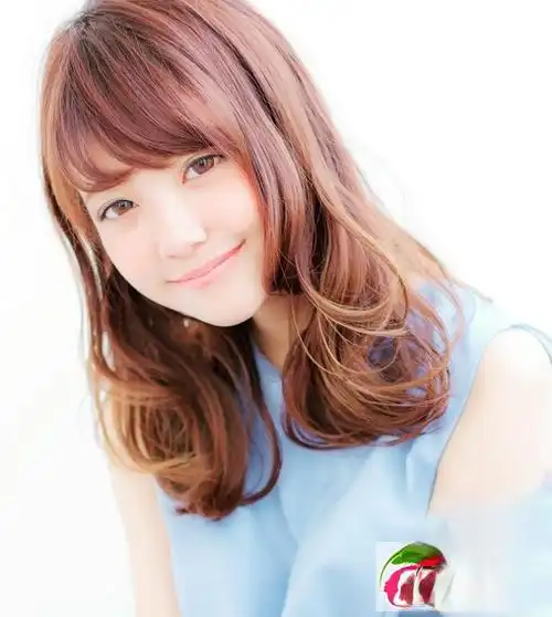 秋季最美染发 金棕亚麻色头发正流行