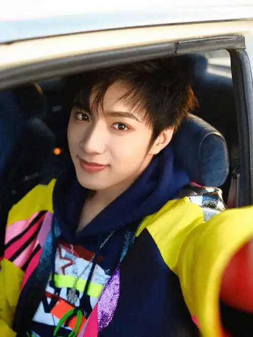 刘耀文叁重楼暨出道四周年演唱会