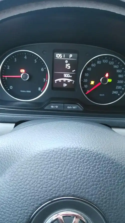 大众车子启动时 仪表盘上突然变图片这样了 一会儿又正常了 请问是