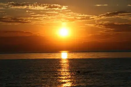 傍晚海上日落唯美jpg图片免费下载_编号z2oh90m9v_图精灵