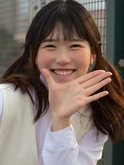 喜欢笑容有感染力滴女孩子