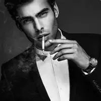 成熟微信头像抽烟大叔_微信头像图片大全