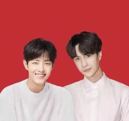 红衣的肖战和白衣王一博这张剧照一直是忘羡女孩嗑的津津有味的一颗糖