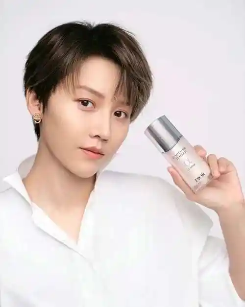 迪奥肌活蕴能系列|刘雨昕的年轻「肌」密