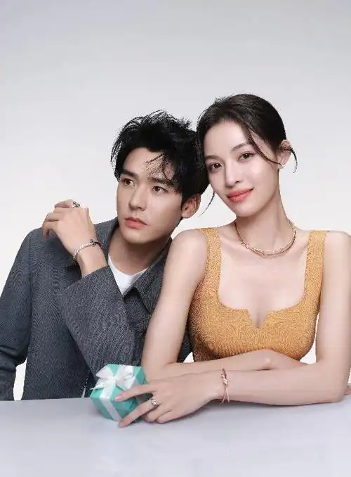 蒂芙尼携手品牌大使龚俊钟楚曦共同演绎蒂芙尼全新520广告大片