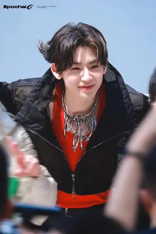 小鬼王琳凯0520生日快乐