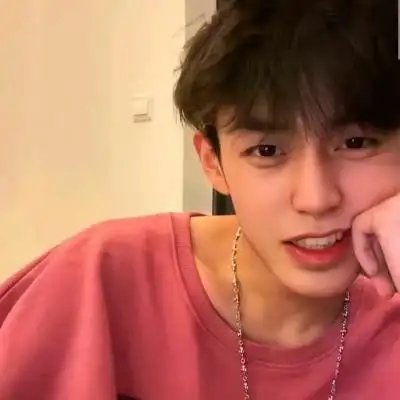 小众高颜值的超清怼脸拍男生头像