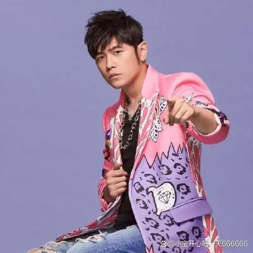 说到音乐才子周杰伦,相信太多人喜欢听他的歌曲了,2000年11月,发行