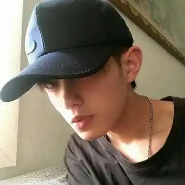 30岁帅哥头像阳光帅气酷-男生头像 - 壁纸之家