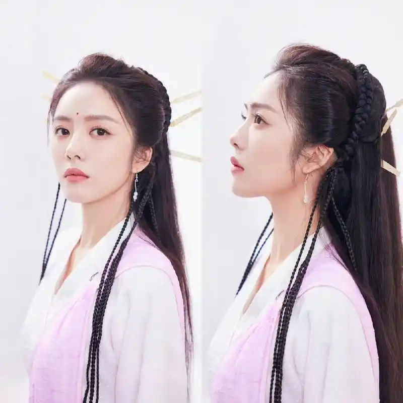 【蔡文静适古装女生气质,不过很少接】 印象中蔡文静这几年都没接过