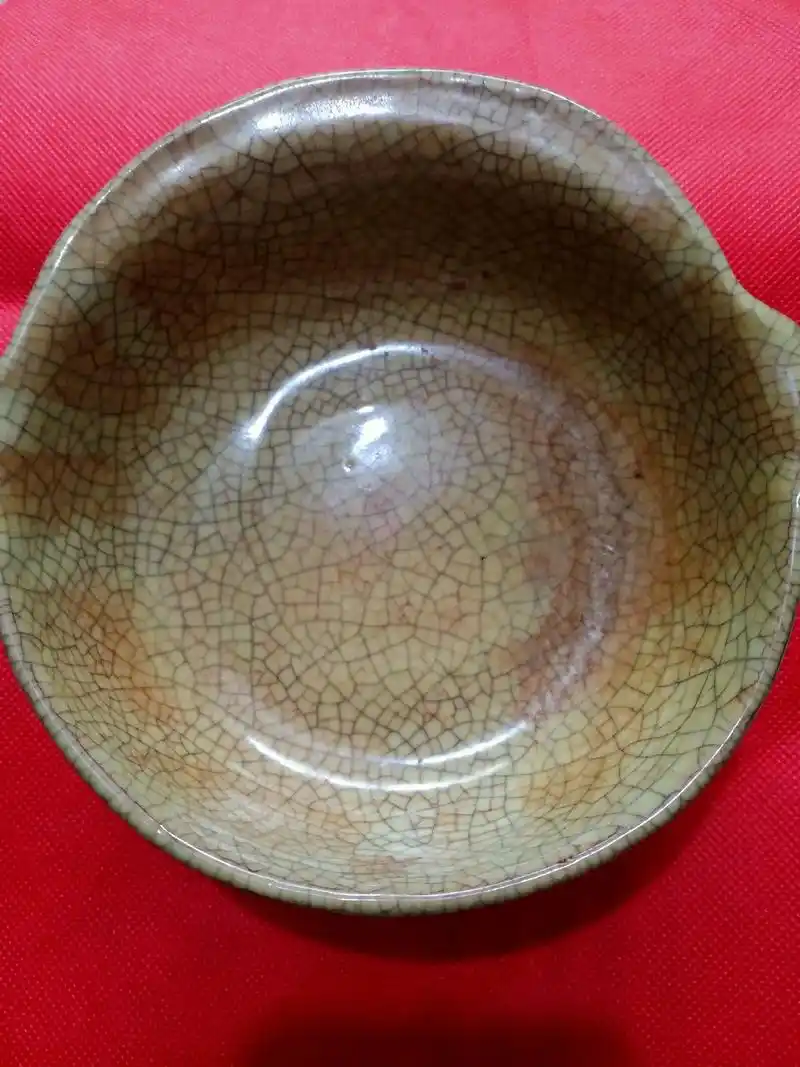 宋米黄釉哥窑折沿洗 .口径 15.3cm  足径11.2cm - 抖音